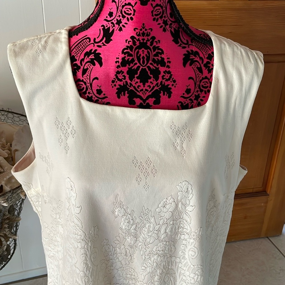 Coldwater Creek Cream Two piece set, Sleeveless Top/ Cardigan. - Picture 5 of 11